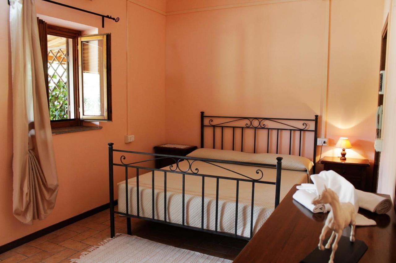 Albergue La Dimora Degli Etruschi Civitella Cesi Exterior foto